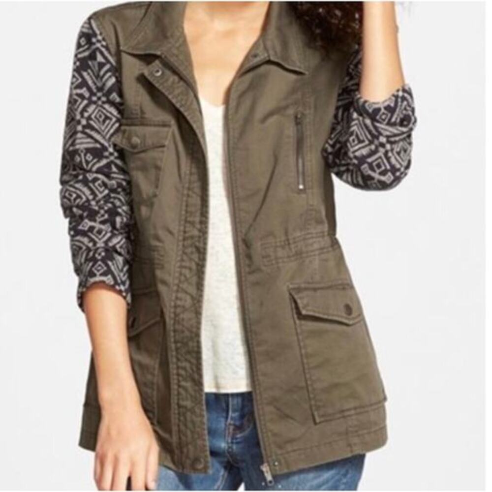 Sun and Shadow Contrast Sleeve Field Jacket Medium